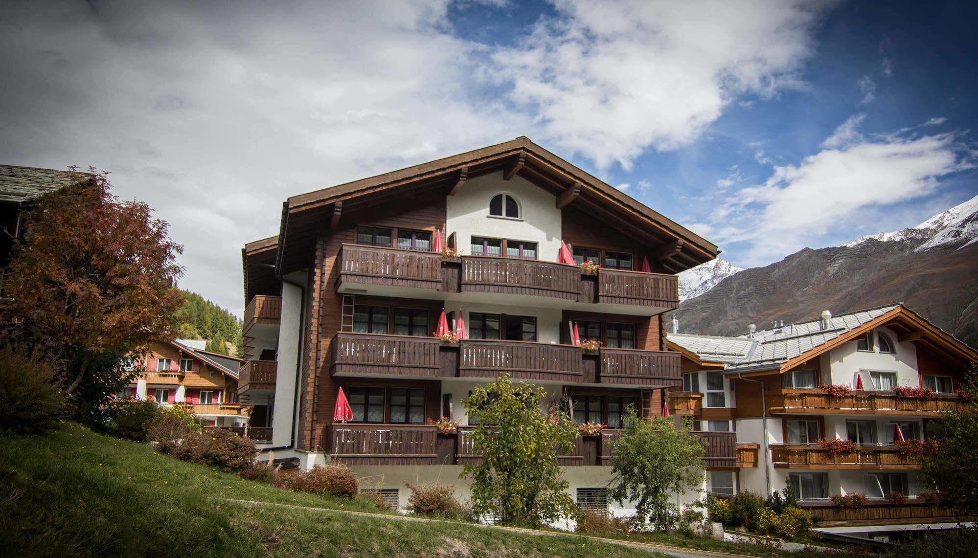 Berghof Garni - The Dom Collection Bed & Breakfast Saas-Fee Luaran gambar